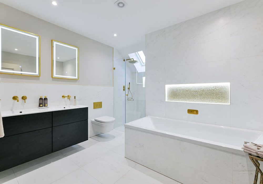 kings-gate-highgrove-clarence-bedroom-1-en-suite