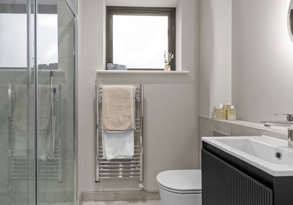 meadow-view-bathroom